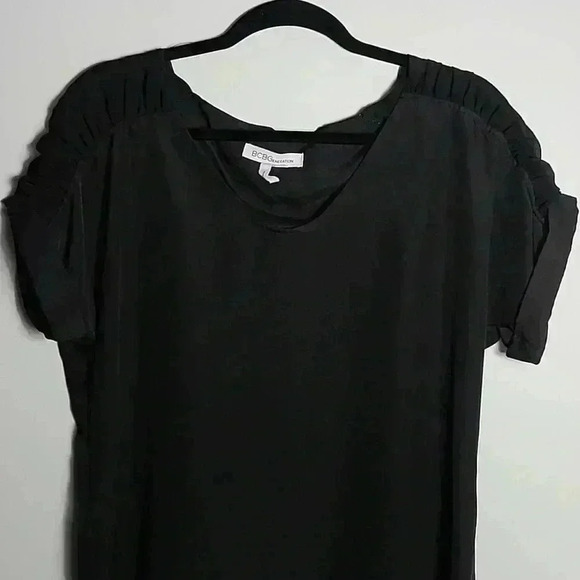 BCBGeneration Shoulder Ruffle Cuffed Sleeve Black Blouse Size Small - Picture 3 of 12